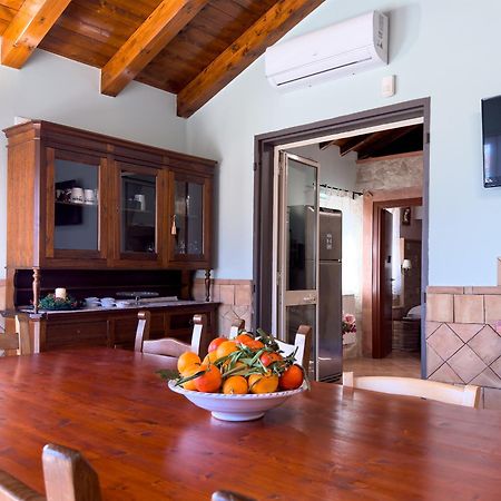 Villa Del Gelso Chalet Nel Parco Delletna Mascali Extérieur photo